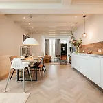 Leidse Square 5 star Luxury Apartment